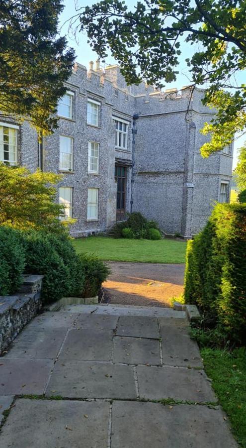 West Dean College Hotel Exterior foto